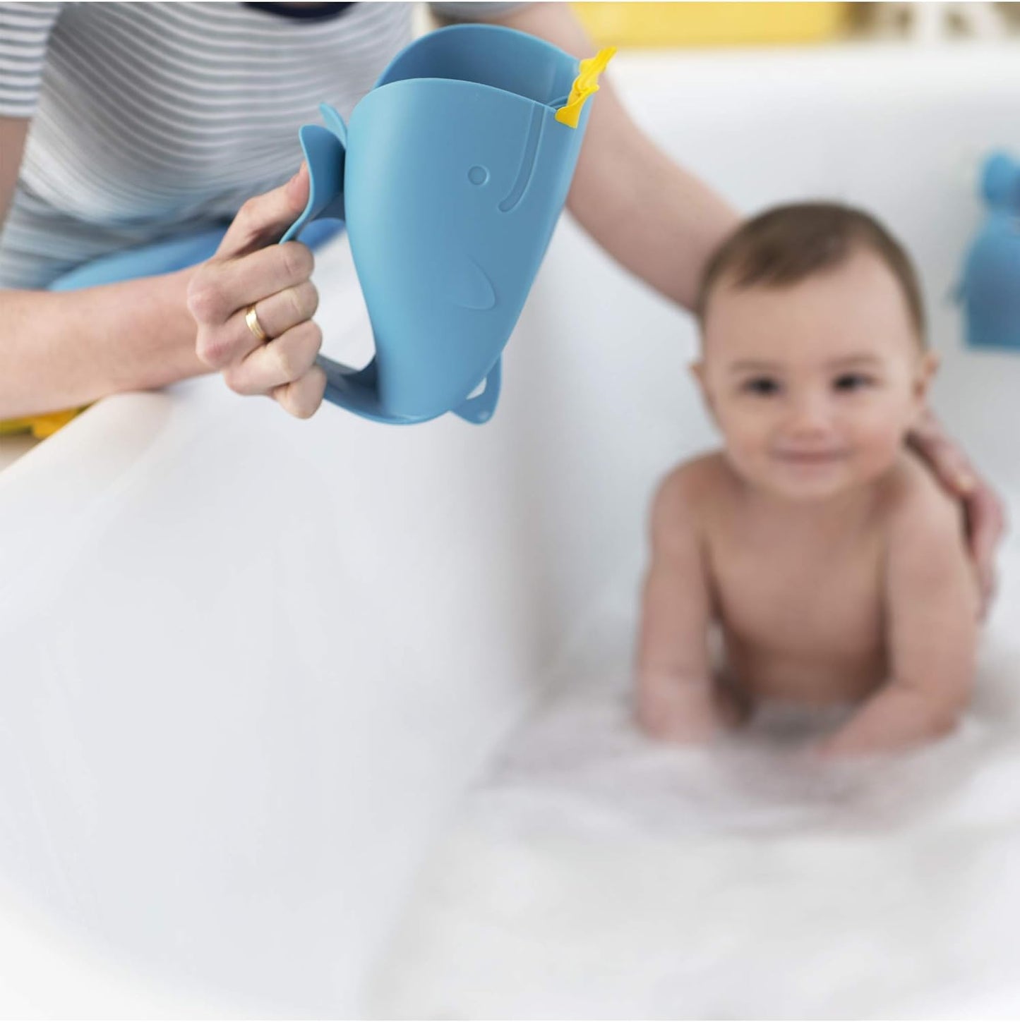 Skip Hop Baby Bath Rinse Cup, Moby Tear-free Waterfall Rinser, Grey