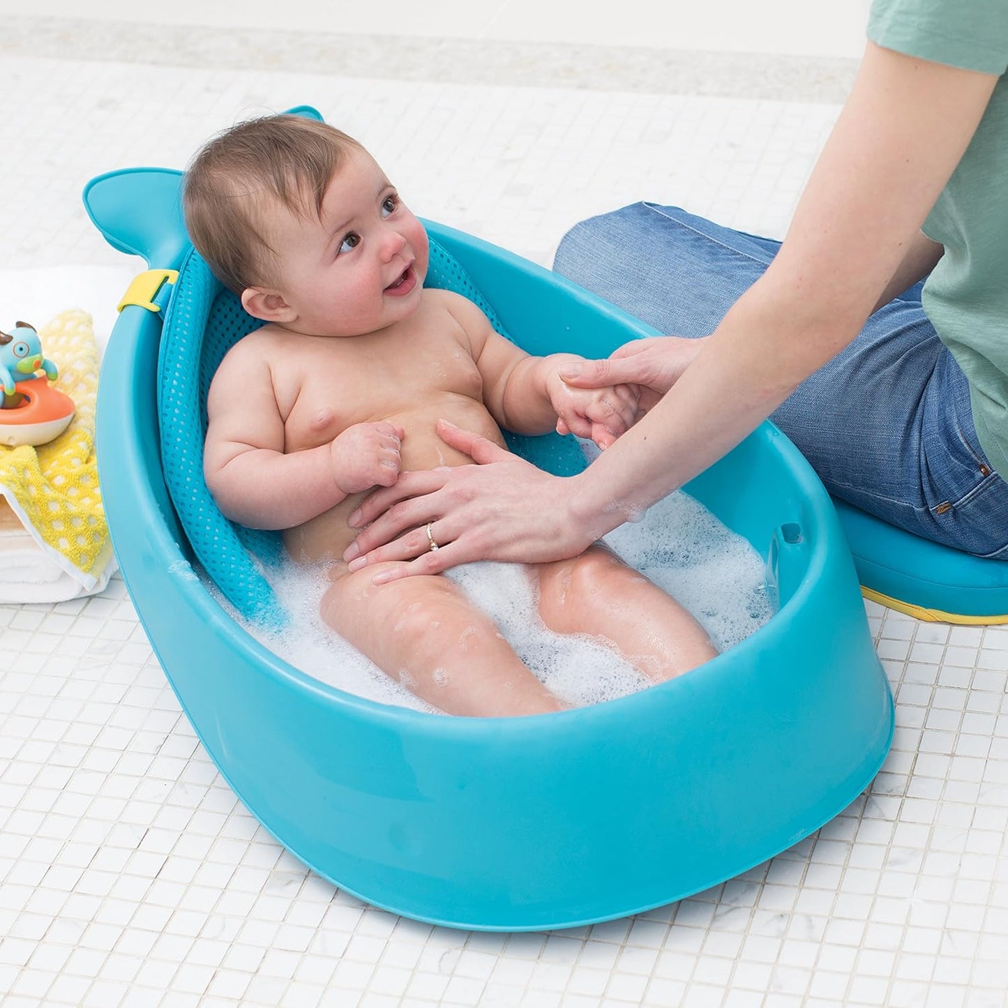 Skip Hop Baby Bath Tub, 3-Stage Smart Sling Tub, Moby, White