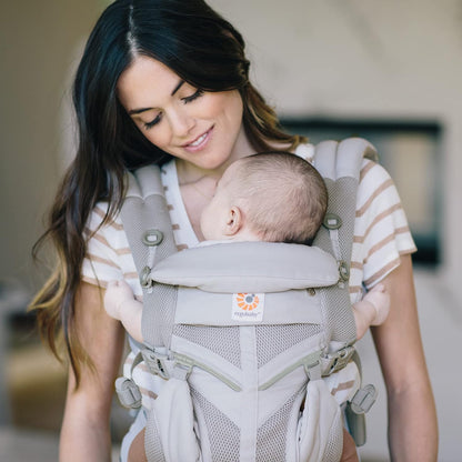 Ergobaby Omni 360 All-Position Baby Carrier for Newborn to Toddler with Lumbar Support & Cool Air Mesh (7-45 Lb), Onyx Black 6.18x9.13x10.43 Inch (Pack of 1)