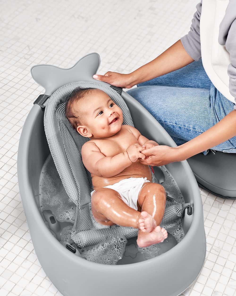 Skip Hop Baby Bath Tub, 3-Stage Smart Sling Tub, Moby, White