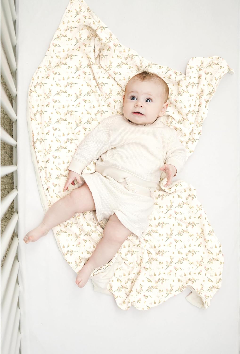 Konssy Baby Blankets for Unisex Boys Girls, Super Soft Nursery Minky Blankets with Muslin Cotton Front and Dotted Fleece Backing, Printed Bed Throws Newborn