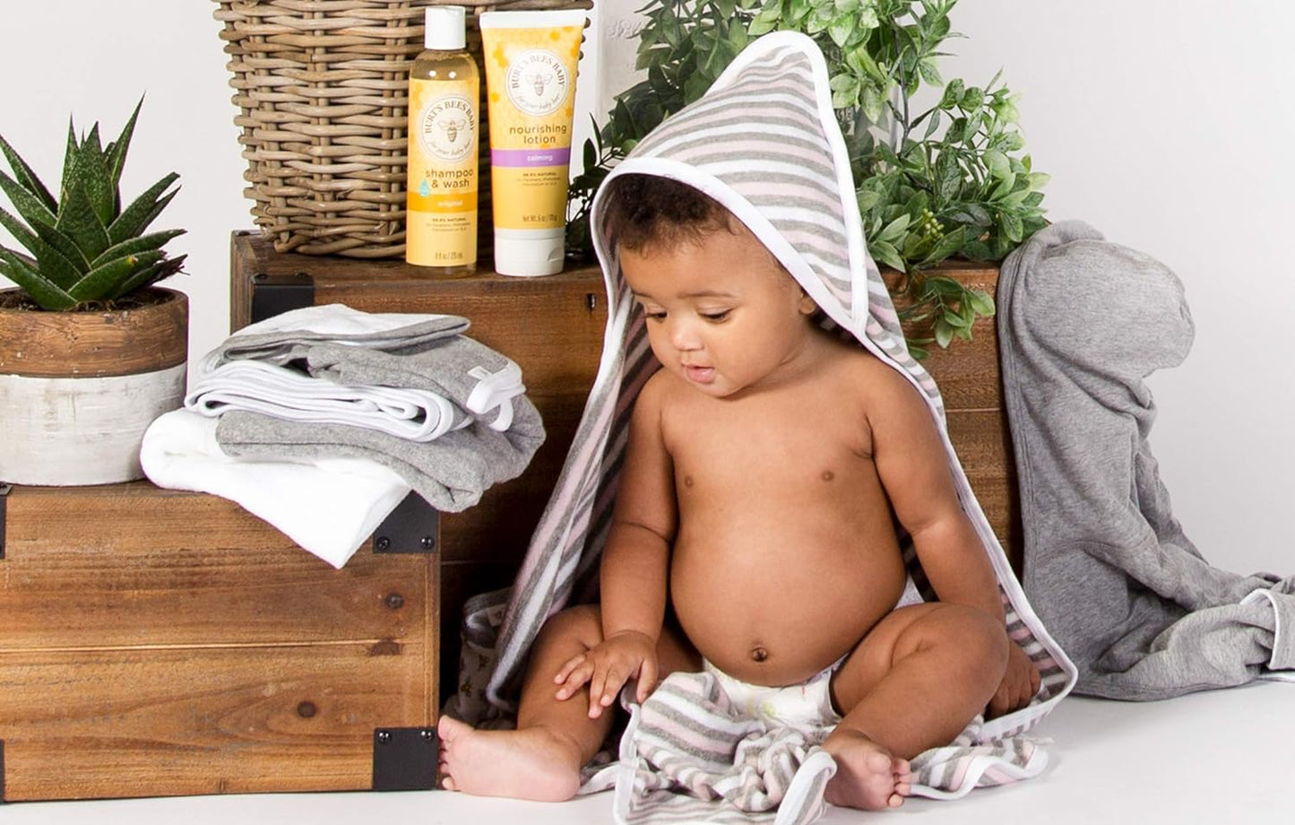 Burt's Bees Baby - Hooded Towels, Absorbent Knit Terry, Super Soft Single Ply, 100% Organic Cotton (Hello Moon!, 2-Pack)